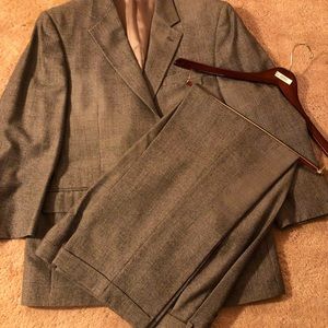 Bill Blass Men’s Glen Plaid Suit, 42R